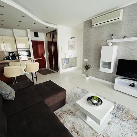 Marina Bay Apartman Budapeste Exterior foto
